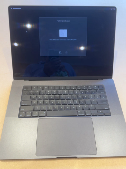 Apple MacBook Pro 16” M4 Max 16