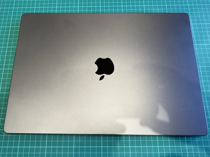 Apple MacBook Pro 16” M4 Max 16